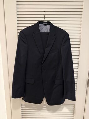 Tommy Hilfiger Dark Navy Wool Suit 38L